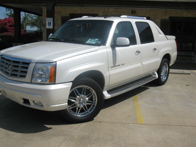 2003 Cadillac Escalade EXT Tech With Rear Entertainment