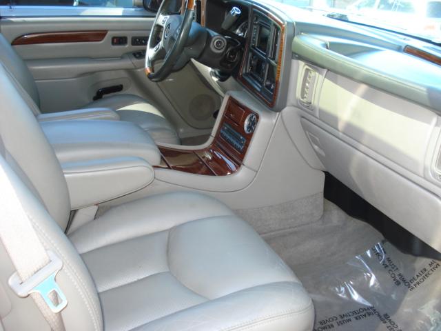 2004 Cadillac Escalade EXT Unknown