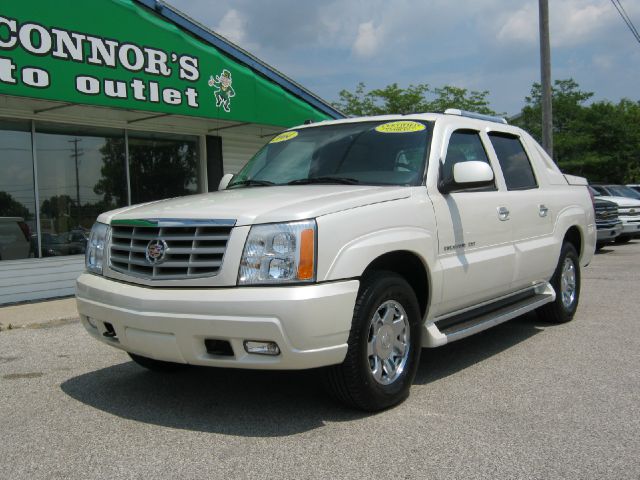 2004 Cadillac Escalade EXT Tech With Rear Entertainment