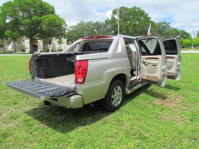 2005 Cadillac Escalade EXT Tech With Rear Entertainment