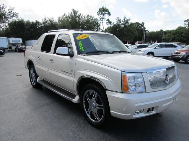 2005 Cadillac Escalade EXT Lariat Super Duty