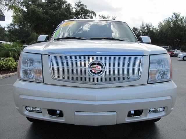 2005 Cadillac Escalade EXT Lariat Super Duty