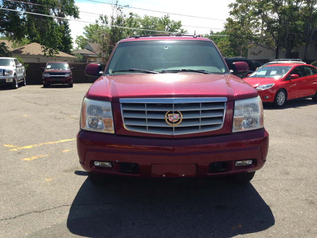 2005 Cadillac Escalade EXT Tech With Rear Entertainment