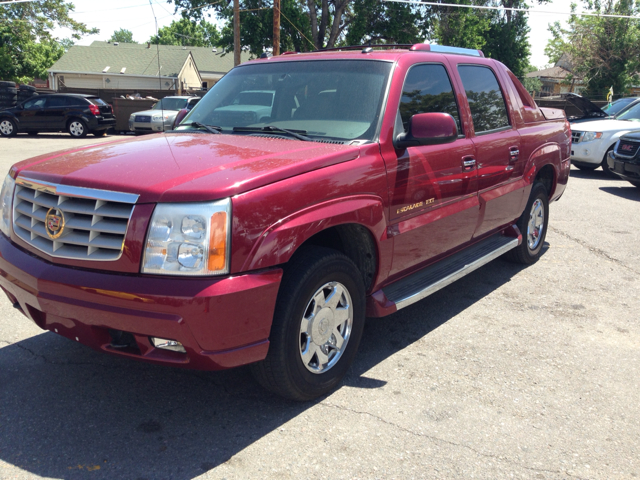 2005 Cadillac Escalade EXT Tech With Rear Entertainment