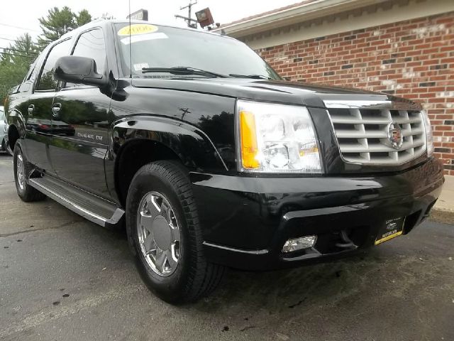 2006 Cadillac Escalade EXT Tech With Rear Entertainment