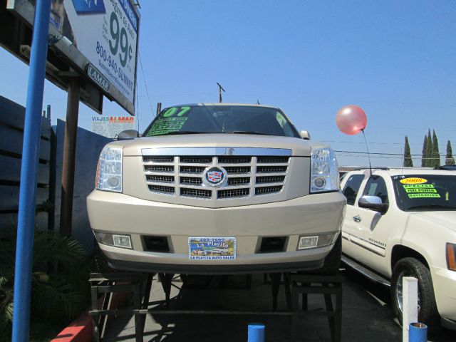 2007 Cadillac Escalade EXT Tech With Rear Entertainment