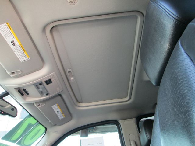 2007 Cadillac Escalade EXT Tech With Rear Entertainment