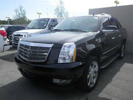 2007 Cadillac Escalade EXT Tech With Rear Entertainment