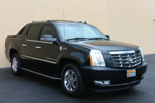 2007 Cadillac Escalade EXT Tech With Rear Entertainment