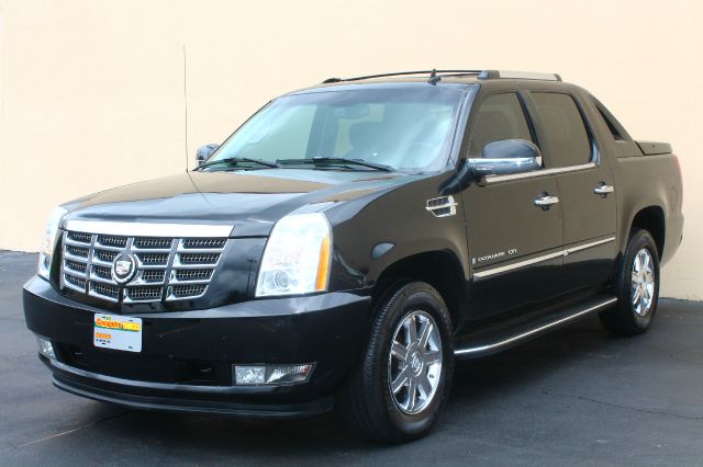 2007 Cadillac Escalade EXT Tech With Rear Entertainment