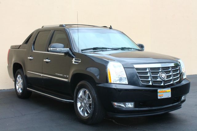 2007 Cadillac Escalade EXT Tech With Rear Entertainment