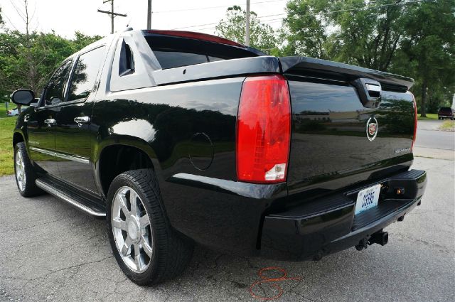 2008 Cadillac Escalade EXT Tech With Rear Entertainment