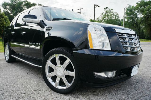 2008 Cadillac Escalade EXT Tech With Rear Entertainment