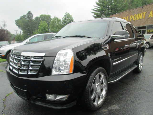 2008 Cadillac Escalade EXT Tech With Rear Entertainment