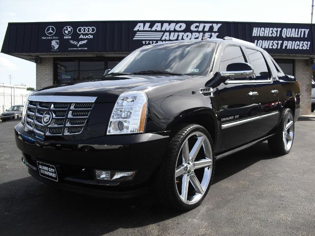 2010 Cadillac Escalade EXT Premium