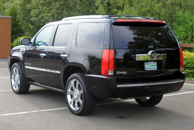 2009 Cadillac Escalade Hybrid Ram 3500 Diesel 2-WD