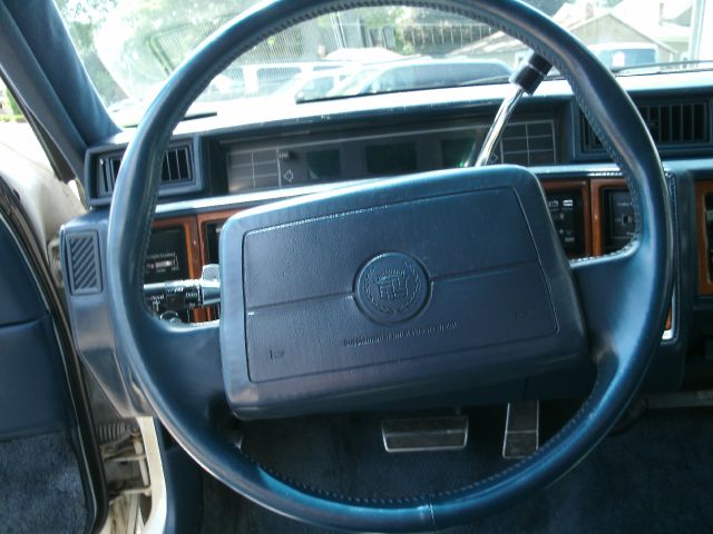 1990 Cadillac Fleetwood GT Premium