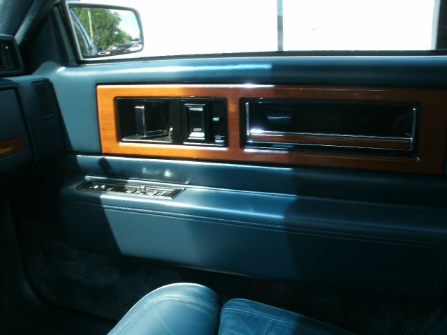 1990 Cadillac Fleetwood GT Premium