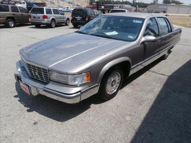 1996 Cadillac Fleetwood Unknown