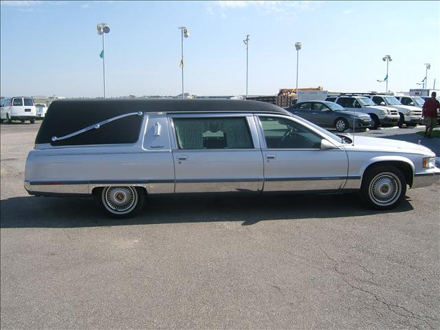 1996 Cadillac Fleetwood AWD GLS