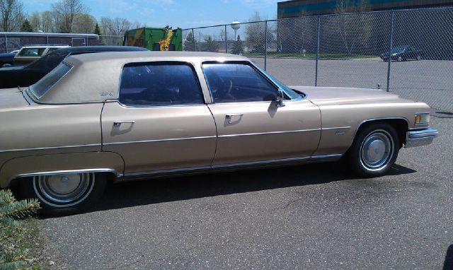 1975 Cadillac fleetwood brougham Unknown