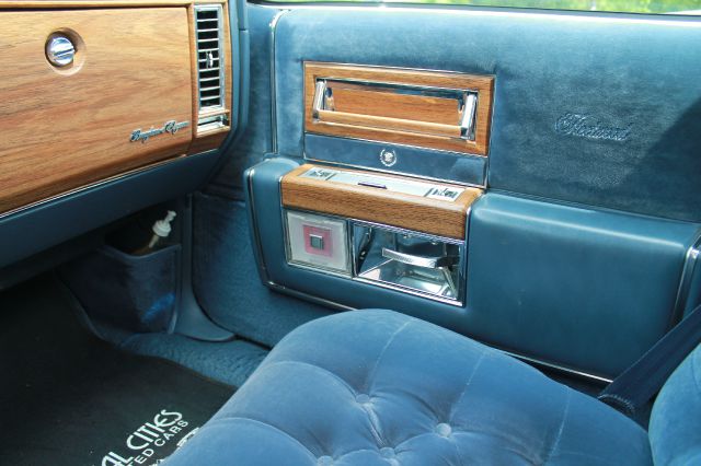 1983 Cadillac fleetwood brougham K2500 Cheyenne 4x4