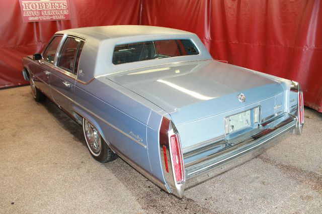 1983 Cadillac fleetwood brougham K2500 Cheyenne 4x4