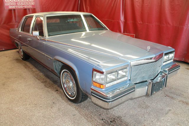 1983 Cadillac fleetwood brougham K2500 Cheyenne 4x4