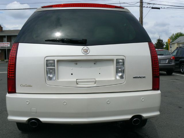 2004 Cadillac SRX Red Line