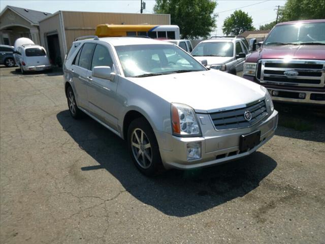 2004 Cadillac SRX 4WD Ext Cab 143.5 SLT