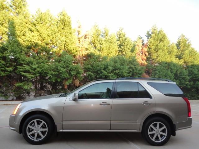 2004 Cadillac SRX Montanavision