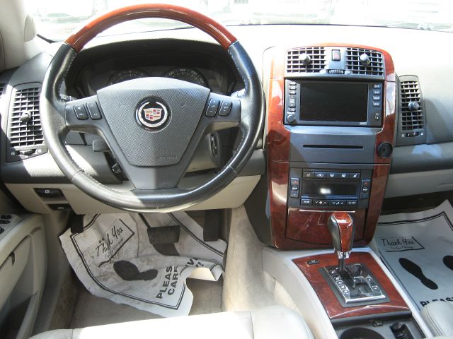 2004 Cadillac SRX Red Line