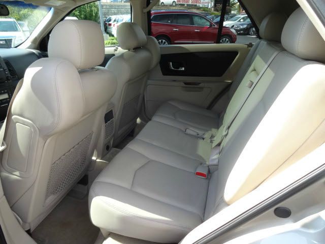 2004 Cadillac SRX Red Line