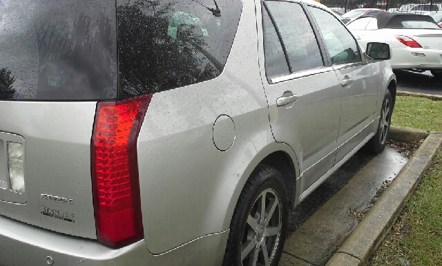 2004 Cadillac SRX SE-R