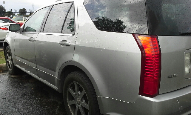 2004 Cadillac SRX SE-R