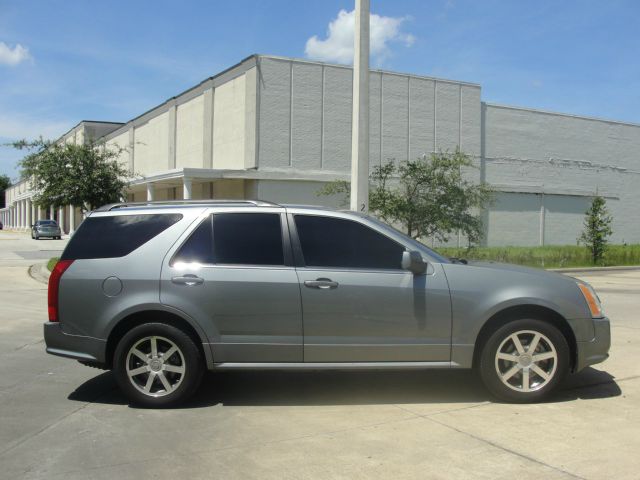 2004 Cadillac SRX SE-R