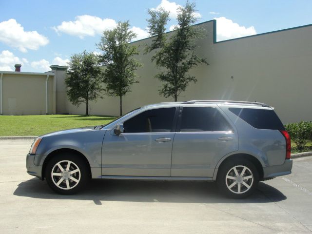 2004 Cadillac SRX SE-R