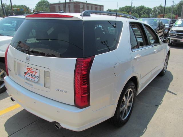 2004 Cadillac SRX Unknown