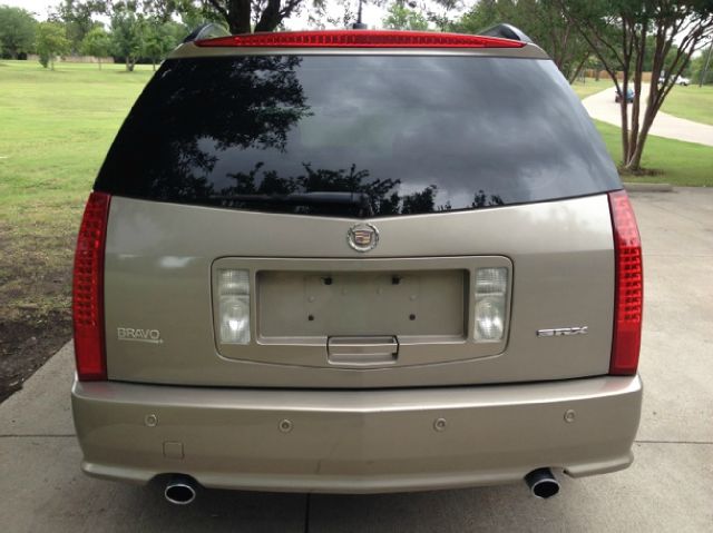 2004 Cadillac SRX Red Line