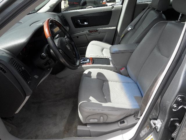 2004 Cadillac SRX Base