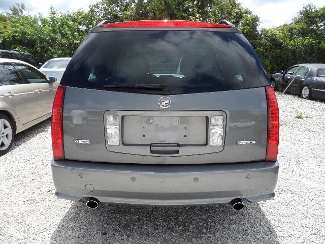 2004 Cadillac SRX Base