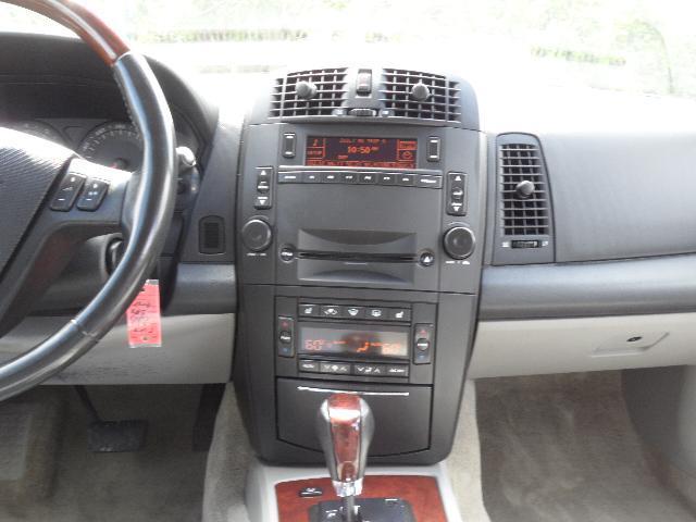 2004 Cadillac SRX Base