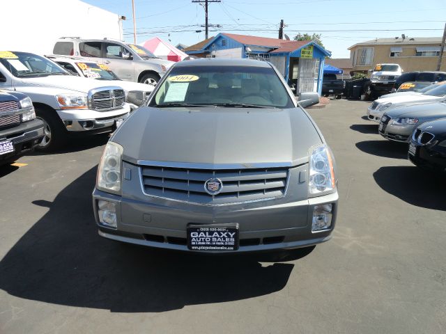 2004 Cadillac SRX SE-R