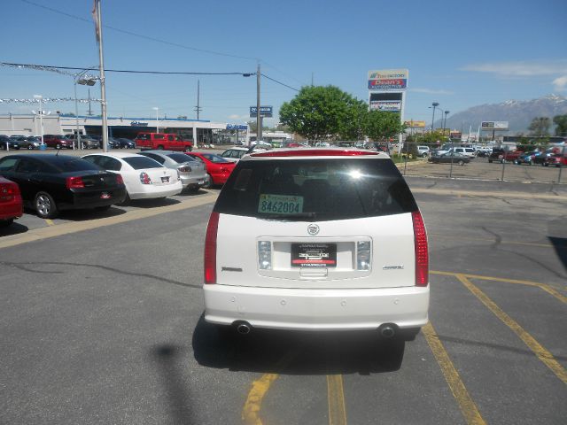 2004 Cadillac SRX Unknown