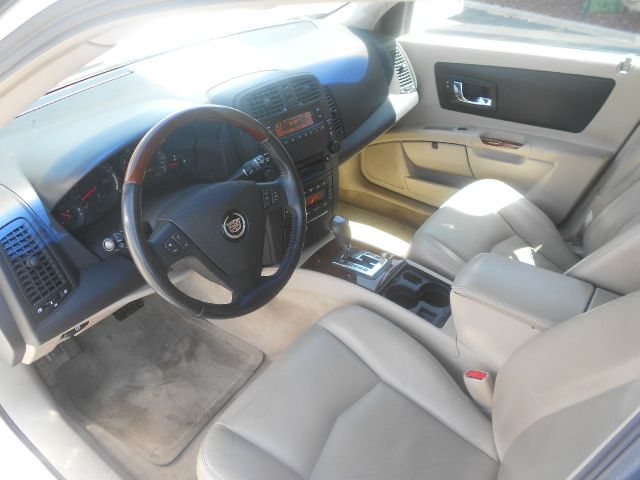 2004 Cadillac SRX Unknown