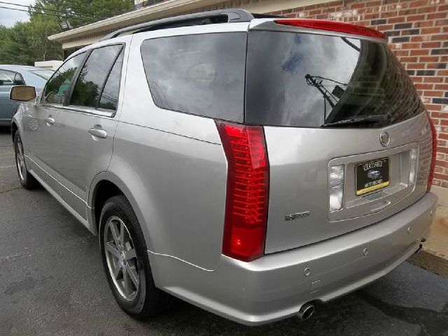 2004 Cadillac SRX 4x4 Big Horn SLT