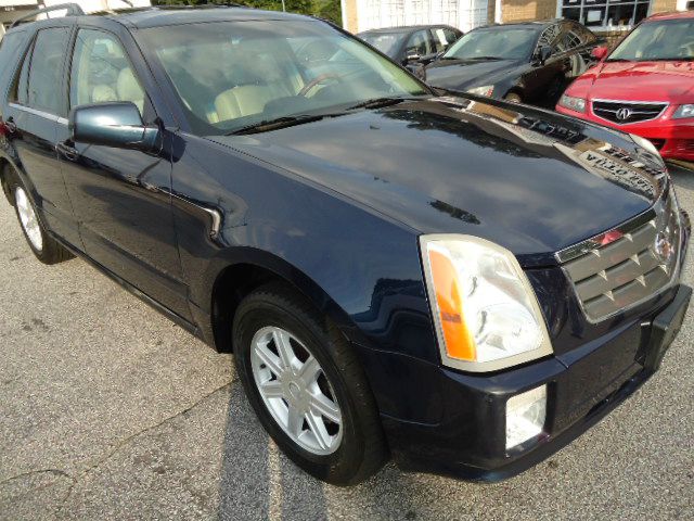 2004 Cadillac SRX Red Line