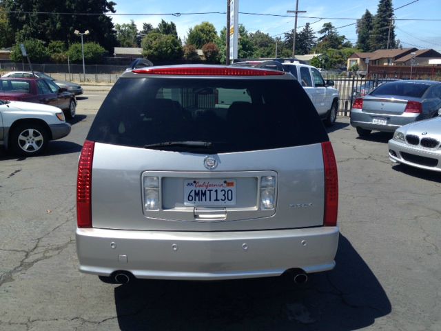 2004 Cadillac SRX Red Line