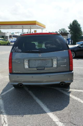 2004 Cadillac SRX Red Line