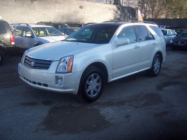 2005 Cadillac SRX Red Line